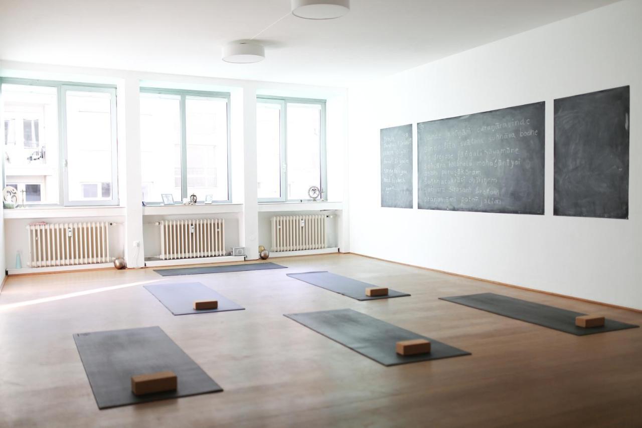 Apartment In Der Yogaschule Cologne Extérieur photo