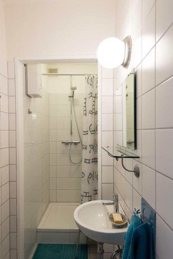 Apartment In Der Yogaschule Cologne Extérieur photo